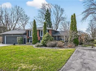 8 Bendamere Dr, Grimsby, ON L3M 2N3