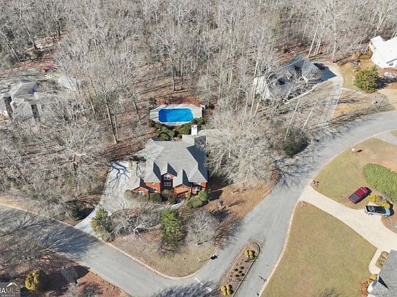 3rd image of 2857 Bridgeview Dr