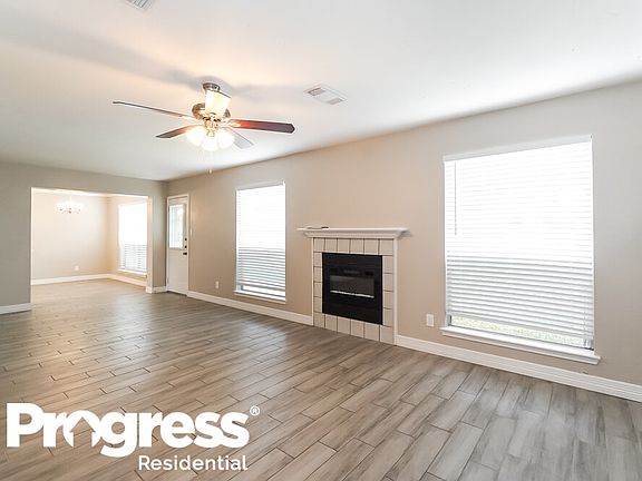 4th image of 15902 Mission Glen Dr