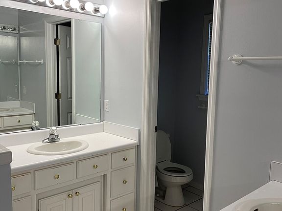 4th image of 3421 Sussex Dr