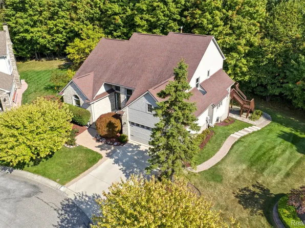 28718 Quarry Ct, Novi, MI 48377