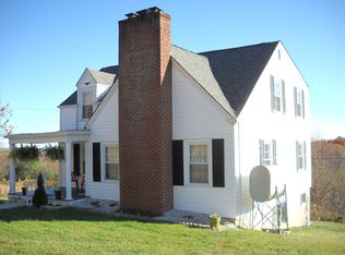 396 Deer Ridge Rd, Hillsville, VA 24343