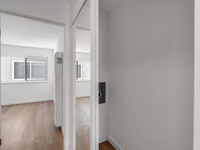420 7th Avenue — Photo 29
