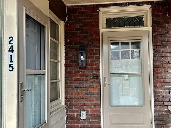 4th image of 2415 7th Ave