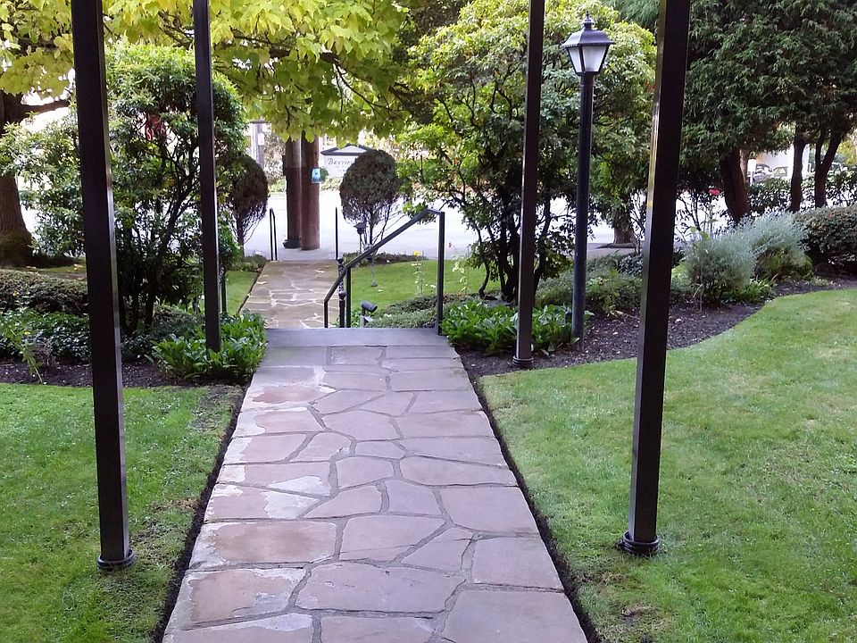 1st image of 900 Queen Anne Ave N APT 306
