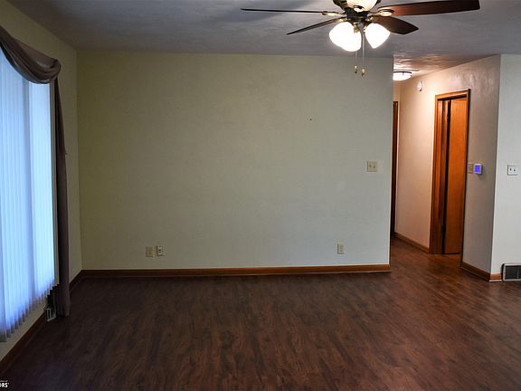 5th image of 605 Dale Dr