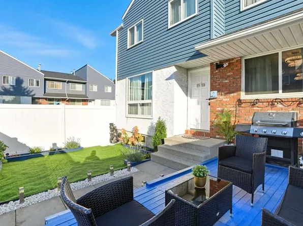4769 NW Hubalta Rd SE #59, Calgary, AB T2B 2N9