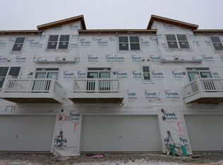 806 Finley Dr, Aurora, IL 60504