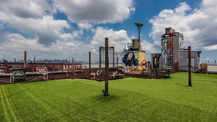 Rented by Nooklyn NYC LLC | media 39