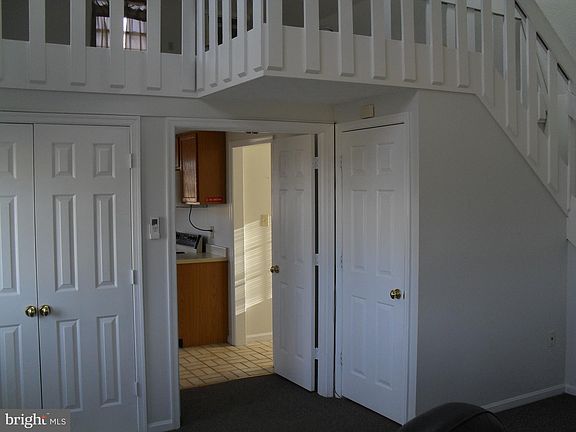 2nd image of 1830 Millwood Pike