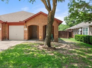 2411 Ravenwood Ct, Mansfield, TX 76063