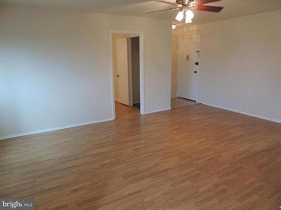 3rd image of 1600 Renate Dr APT 102