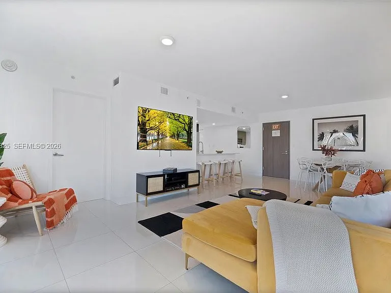 9261 E Bay Harbor Dr #507 — Photo 15