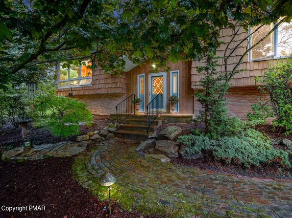 10 Kiwanis St, East Stroudsburg, PA 18301