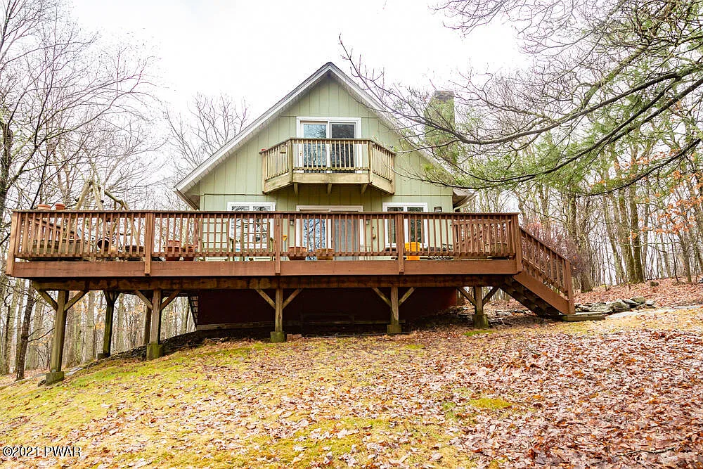 130 Larch Dr photo 1
