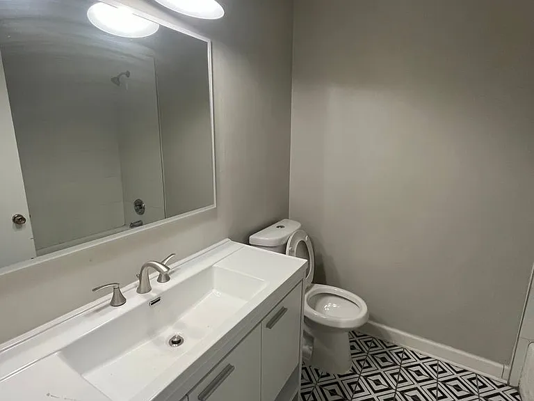 2492 N Murray Ave — Photo 6