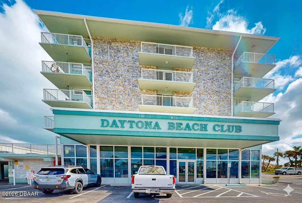 1 bed, 1.0 bath, 430 sqft, $1,550 — Photo 2
