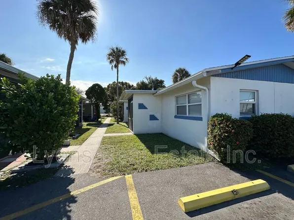 40 Willis Rd APT 1, North Fort Myers, FL 33917