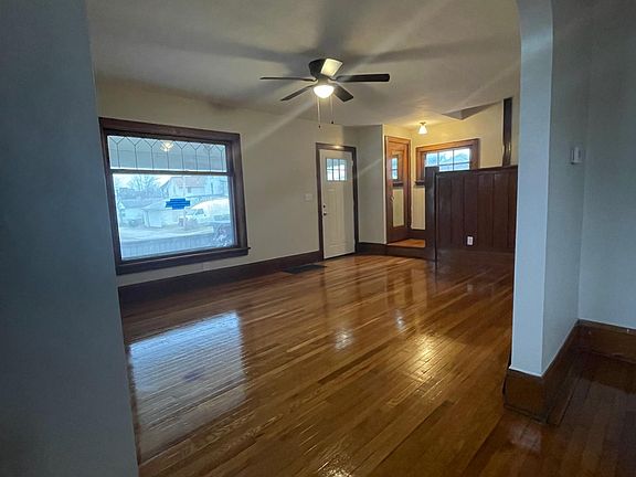 2nd image of 276 4th St NW