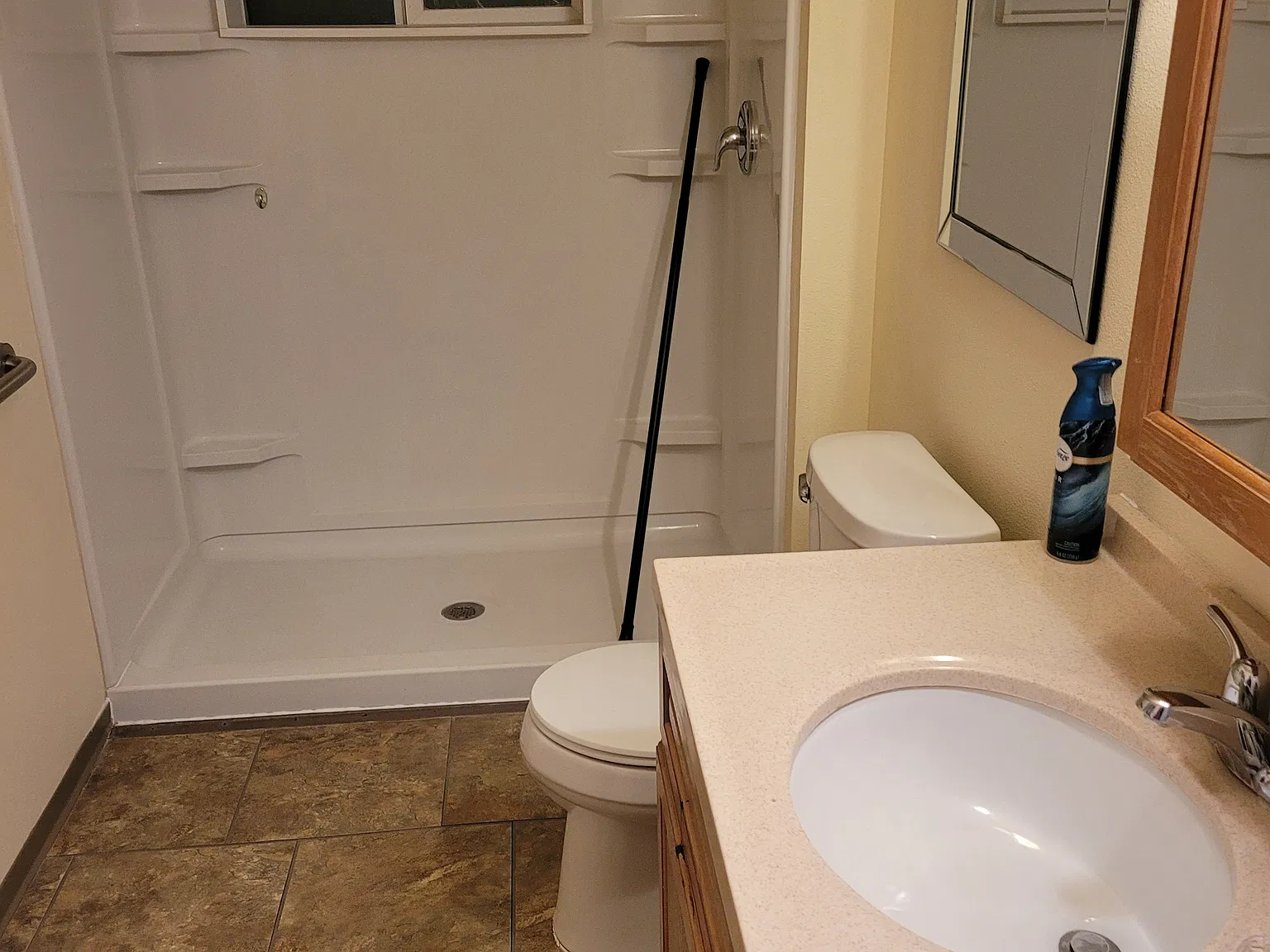 3 bed, 2.5 bath, 1400 sqft, $1,600 — Photo 4
