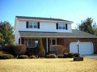 16 Rolling Hills Rd, Schenectady, NY 12309