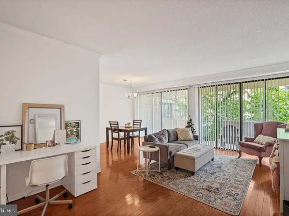 4141 N Henderson Rd APT 604, Arlington, VA 22203