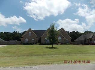 2445 Tower Dr, Southaven, MS 38672