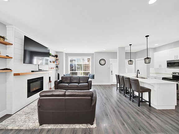 5th image of 11155 240th St