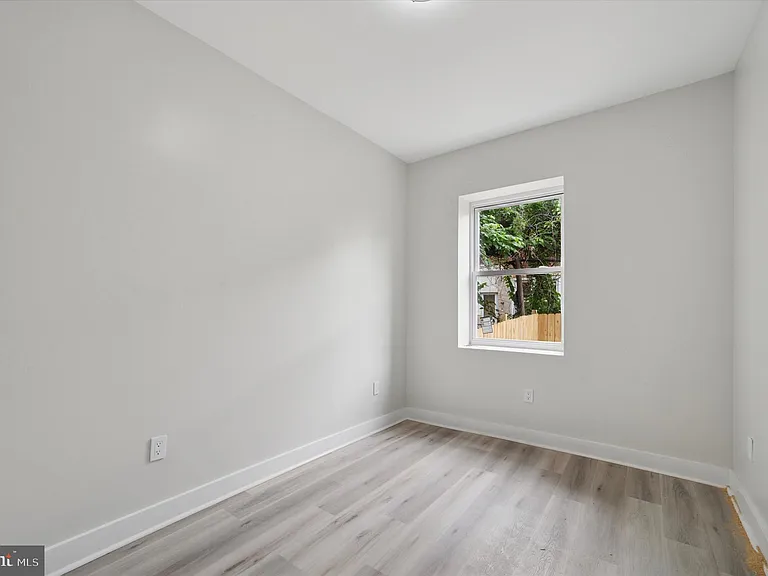 6055 Allman St — Photo 9