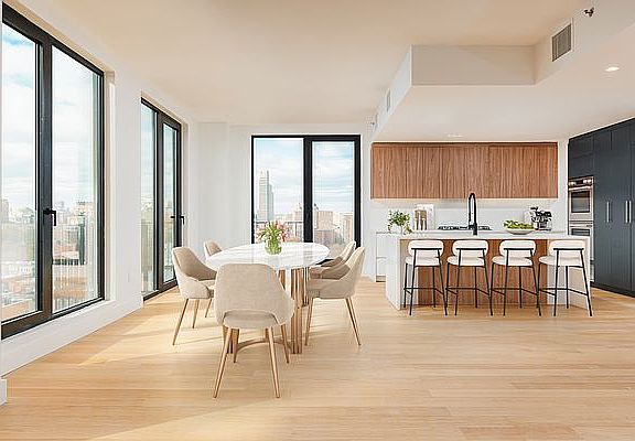 3rd image of 224 W 124th St #1625