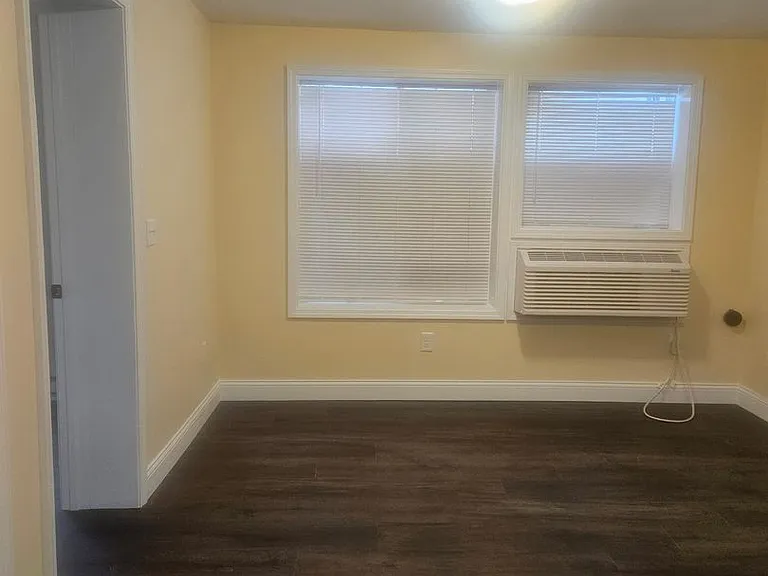 920 N Church St — Photo 18