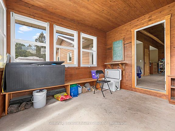 5th image of 573 Browns Rd