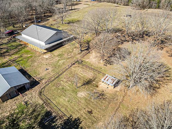 4th image of 424 W Twin Creeks Trl