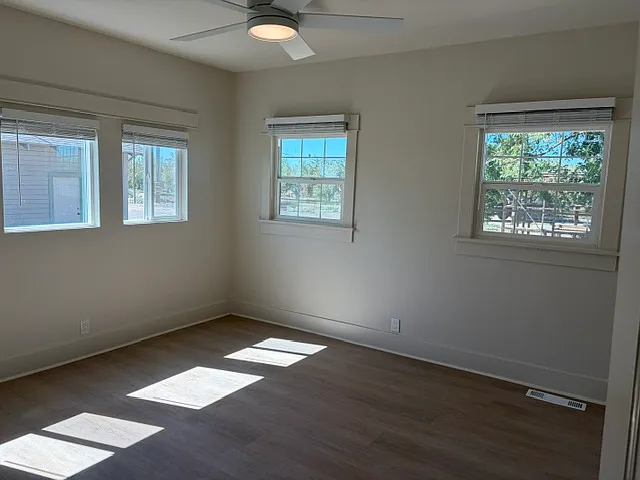3101 Iowa Ave — Photo 3