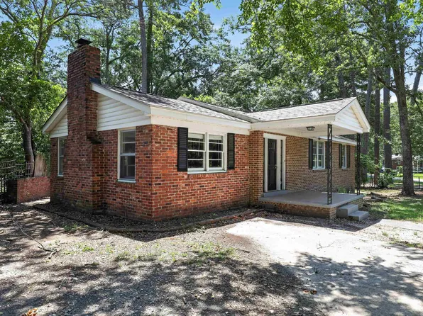 8 Holiday Cir, Columbia, SC 29206