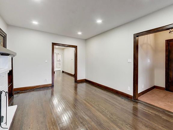 4th image of 7818 S Merrill Ave