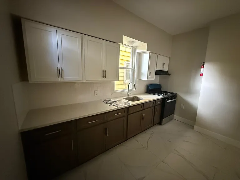 221 Wilkinson Ave #1 — Photo 11