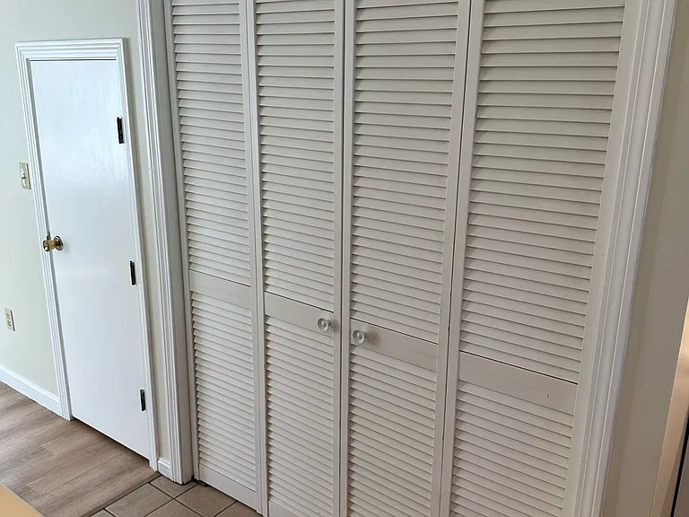 65 Lambert St #12 — Photo 15