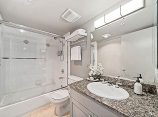 2534 Johnny Ln, Green Bay, WI 54311