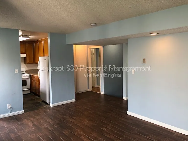 2934 E 11th St #101 — Photo 8