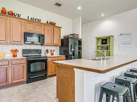 4th image of 1228 Juniper Ln
