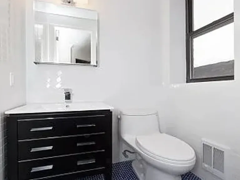 128 2nd Ave #A3 — Photo 5