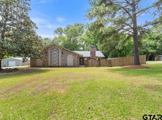 2605 Timberline Trl, Palestine, TX 75803
