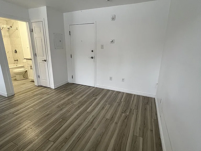 630 Cummings Ave — Photo 300