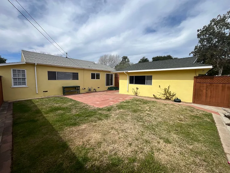 565 Hobbs Ln — Photo 13