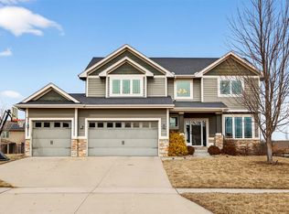 16413 Baxter Dr, Clive, IA 50325