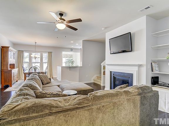 2nd image of 106 Tuftin Dr
