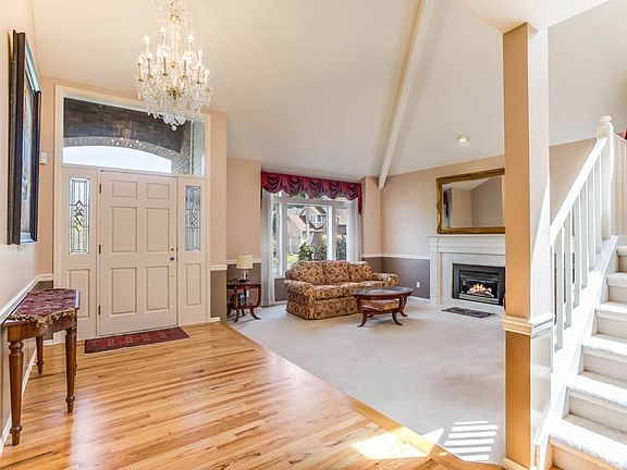 2nd image of 26215 SE 40th Pl