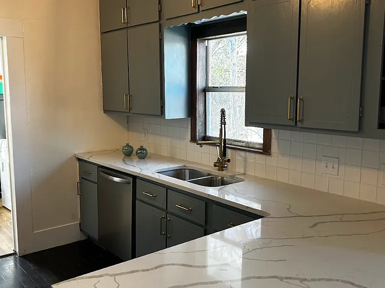 710 N Wall St — Photo 14