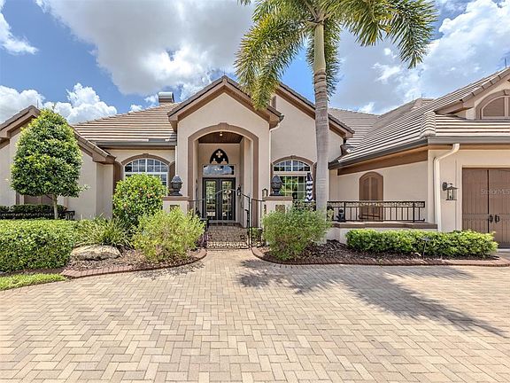 3rd image of 302 STONE BRIAR CREEK DRIVE